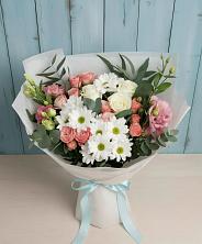 Букет цветов из:  Розы, Лизиантусы и Хризантемы в Ленинауле