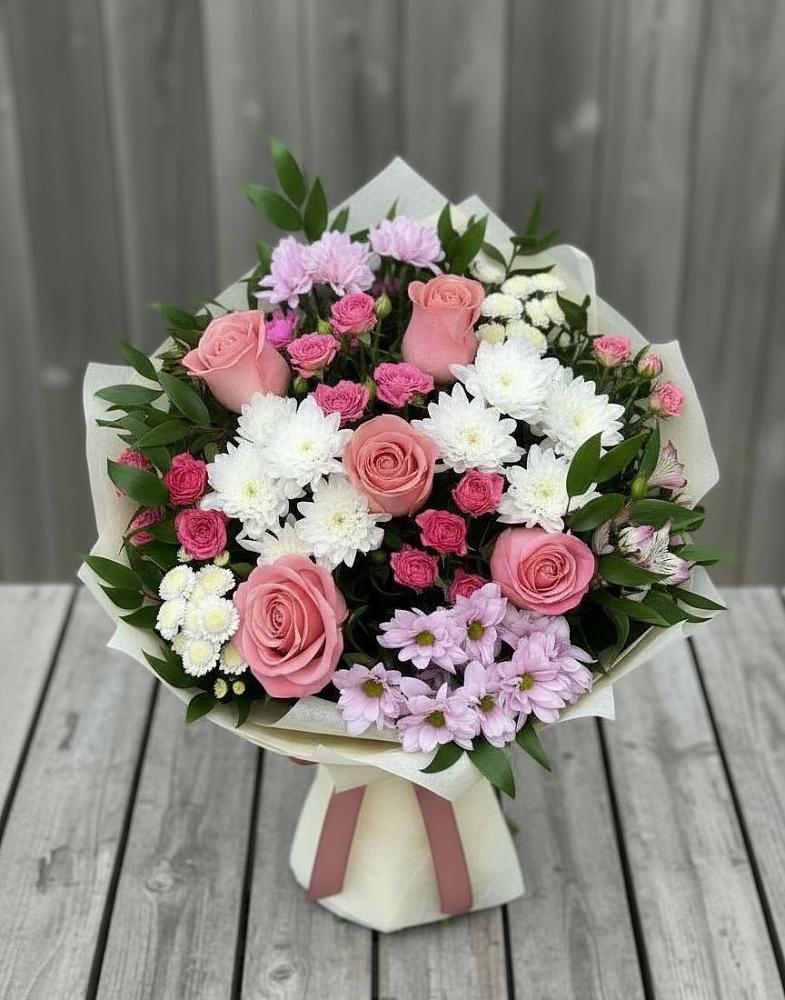 Букет цветов из: Альстромерии, Гвоздики, Розы и Хризантемы в Ленинауле