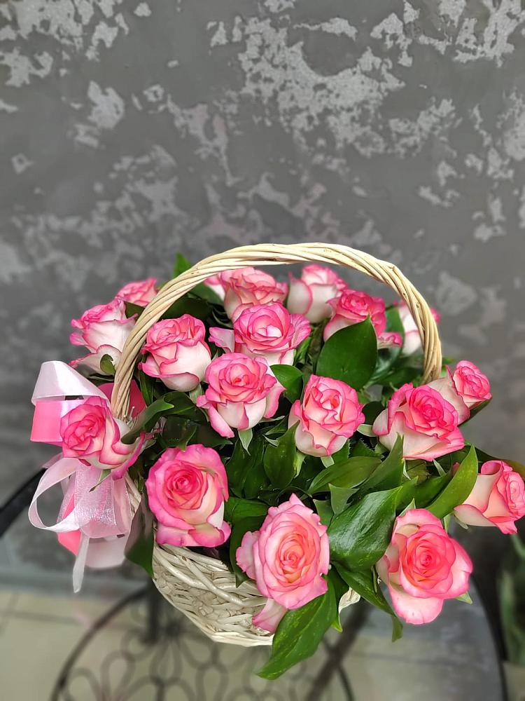 Цветочная композиция из Розы в корзине в Ленинауле