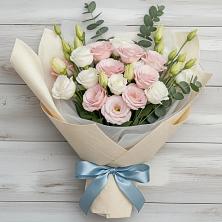 Букет цветов из:  Лизиантусы в Ленинауле