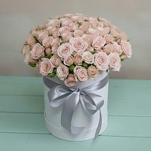 Цветочная композиция из Розы в шляпной коробке в Ленинауле