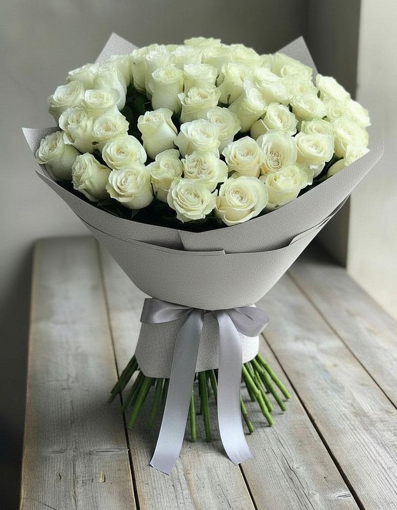 Букет 35 Белых роз в Ленинауле