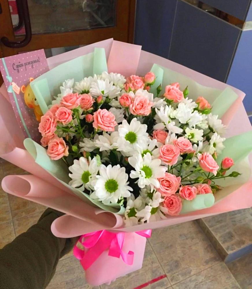 Букет цветов из: Розы и Хризантемы в Ленинауле