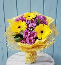 Букет цветов из:  Хризантемы и Герберы в Ленинауле