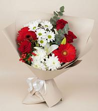 Букет цветов из:  Розы, Хризантемы, Герберы и Лилии в Ленинауле