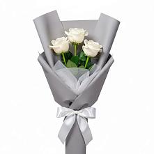 Букет 3 белые розы в Ленинауле