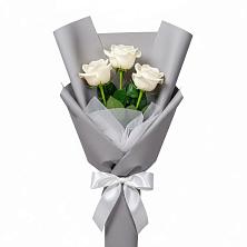 Букет 3 белые розы в Ленинауле