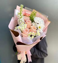 Букет цветов из:  Хризантемы и Розы в Ленинауле