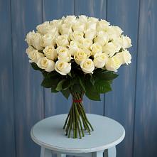Букет 51 Белая роза Эдлесс Лав в Ленинауле