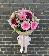 Букет цветов из:  Герберы и Хризантемы в Ленинауле