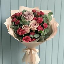 Букет цветов из:  Гвоздики и Розы в Ленинауле
