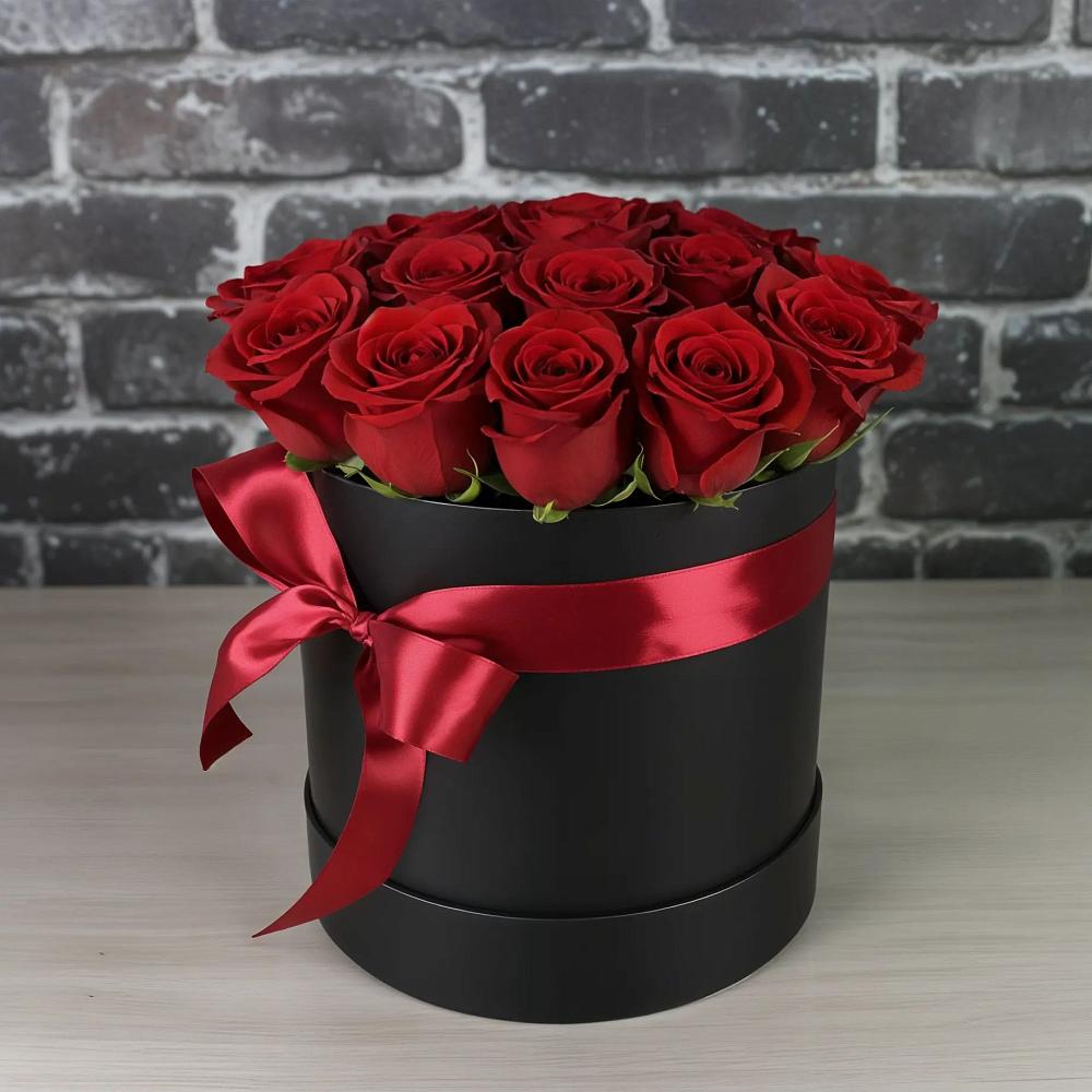 Цветочная композиция из Розы в шляпной коробке в Ленинауле