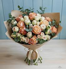 Букет цветов из:  Альстромерии и Розы в Ленинауле