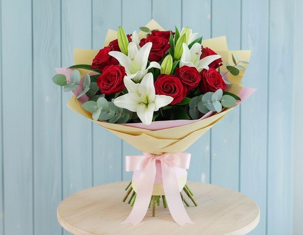 Букет цветов из: Лилии и Розы в Ленинауле